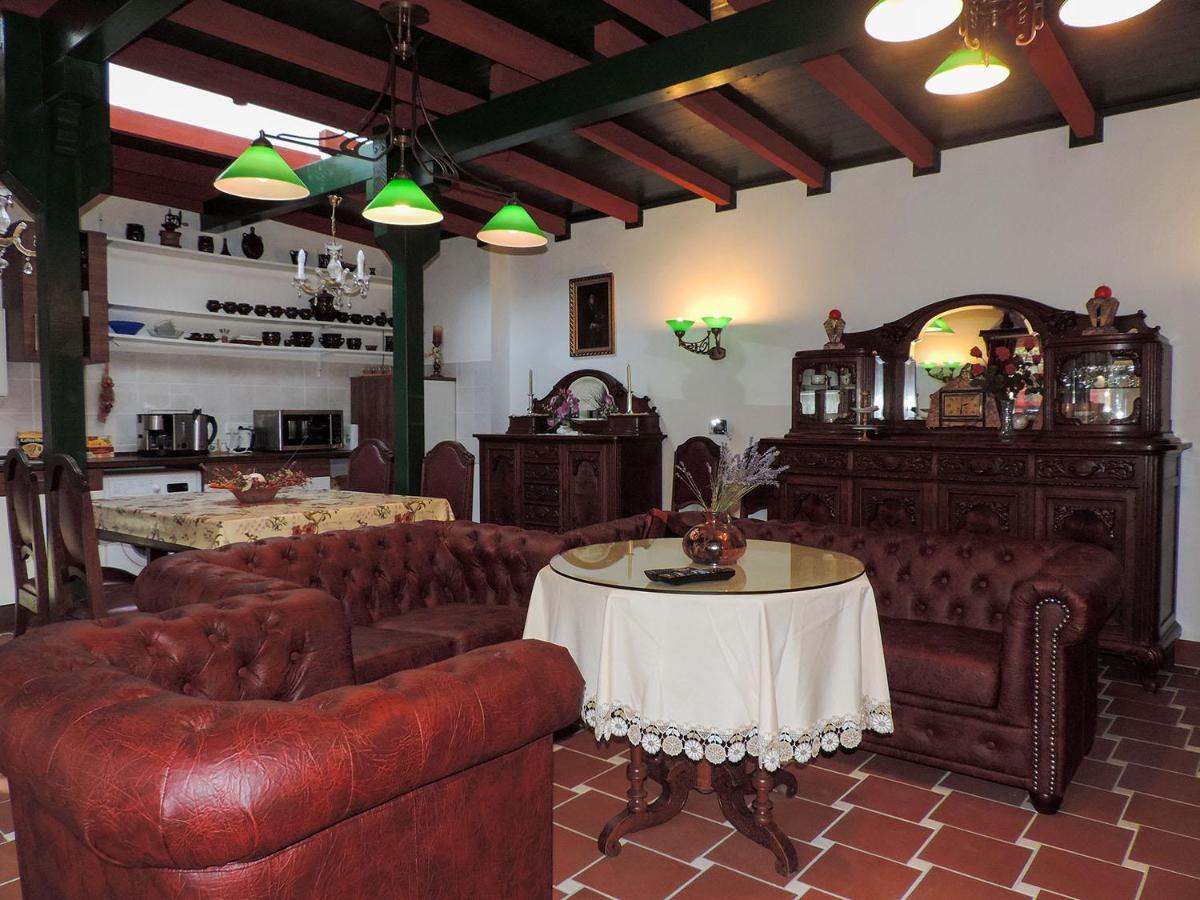 ורניגרוד Stilvolles Ferienhaus Artdeco מראה חיצוני תמונה
